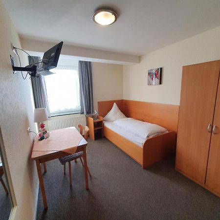 Gaestehaus Ermen Kamp-Lintfort Bagian luar foto