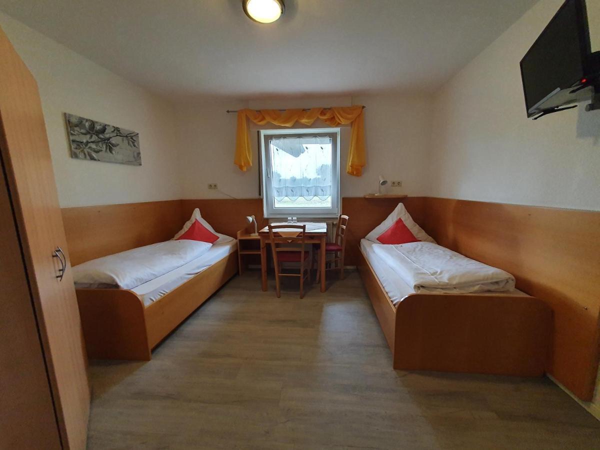 Gaestehaus Ermen Kamp-Lintfort Bagian luar foto