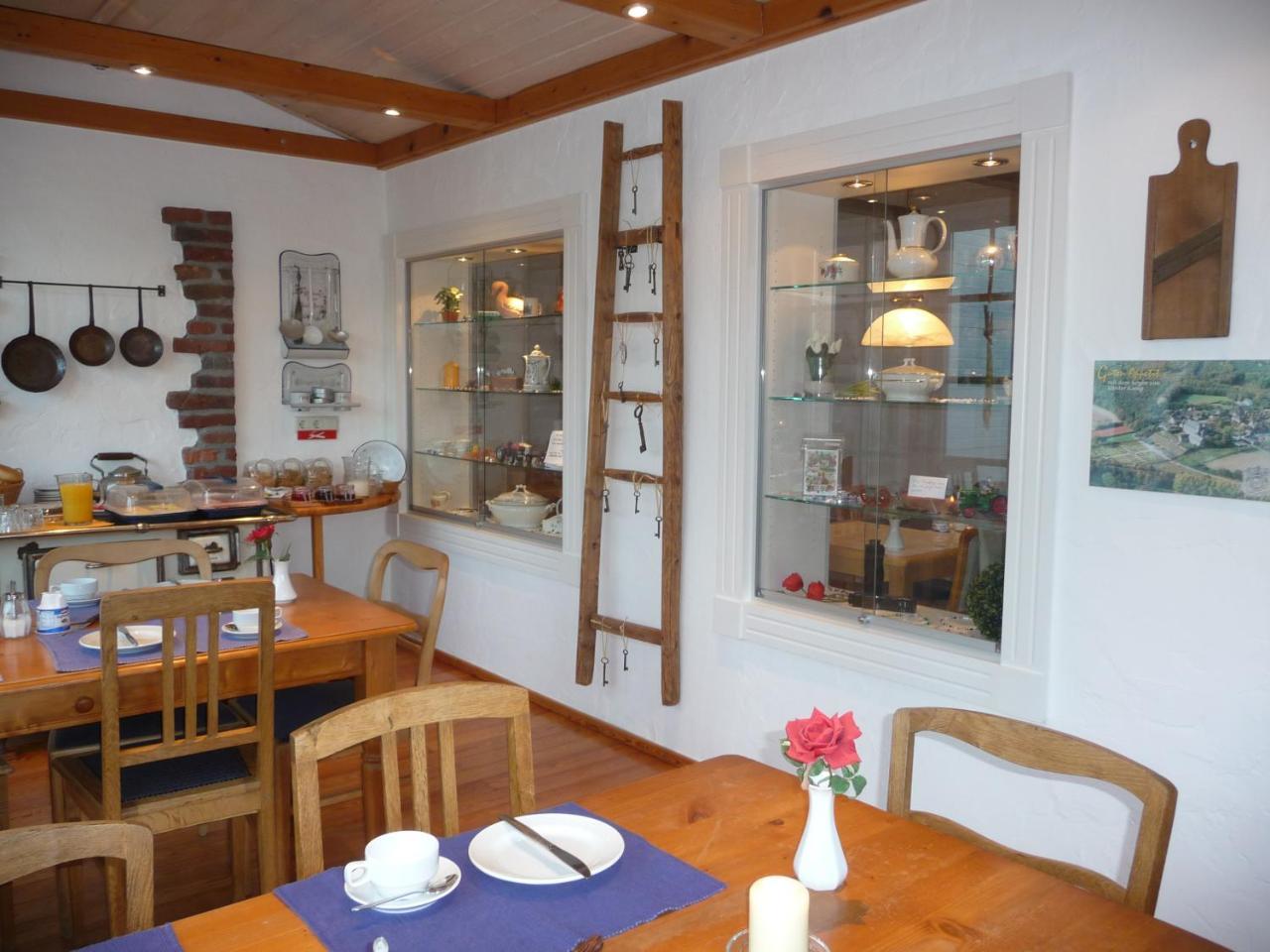 Gaestehaus Ermen Kamp-Lintfort Bagian luar foto
