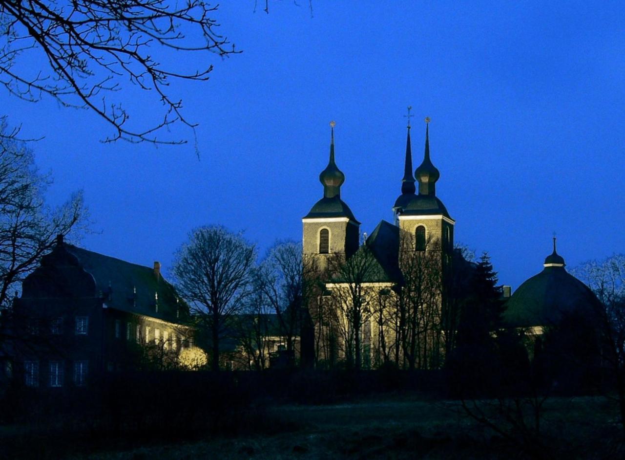Gaestehaus Ermen Kamp-Lintfort Bagian luar foto