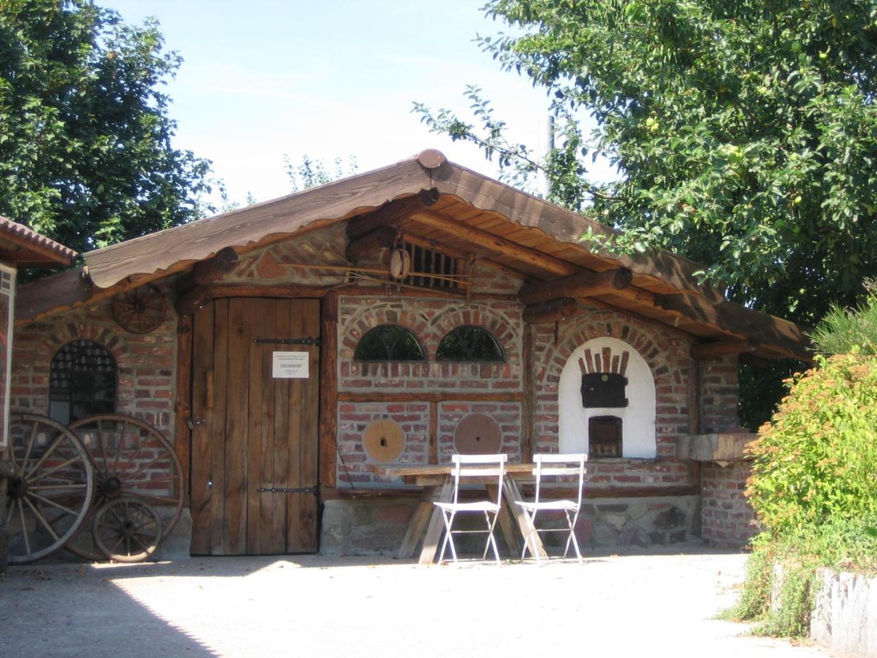Gaestehaus Ermen Kamp-Lintfort Bagian luar foto